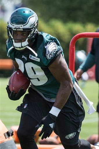 DeMarco Murray ha tomado parte en el campo con sus compañeros de equipo, checa las mejores imágenes del corredor durante el training camp vistiendo el jersey de los Philadelphia Eagles (AP-NFL).