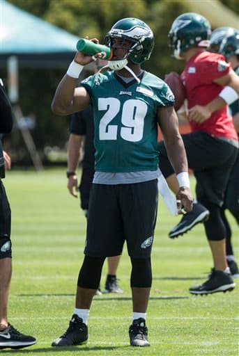 DeMarco Murray ha tomado parte en el campo con sus compañeros de equipo, checa las mejores imágenes del corredor durante el training camp vistiendo el jersey de los Philadelphia Eagles (AP-NFL).