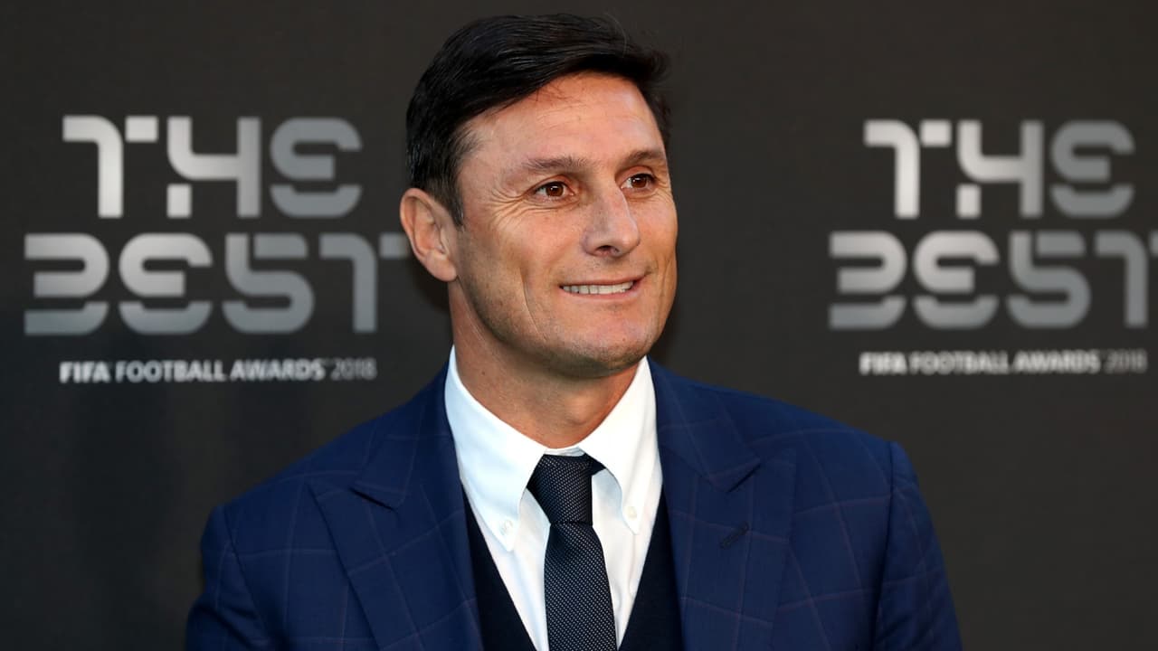 Javier Zanetti espera que con Antonio Conte el Inter de Milán vuelva a pelear por el título de la Serie A