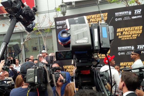 Más de 700 reporteros estuvieron en la conferencia de Manny Pacquiao y Floyd Mayweather Jr., denominada la "Pelea d‎el Siglo".