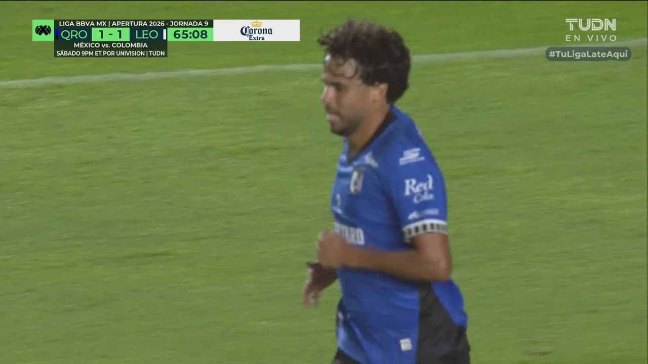 ¡Como delantero! Diego Reyes casi la manda al fondo