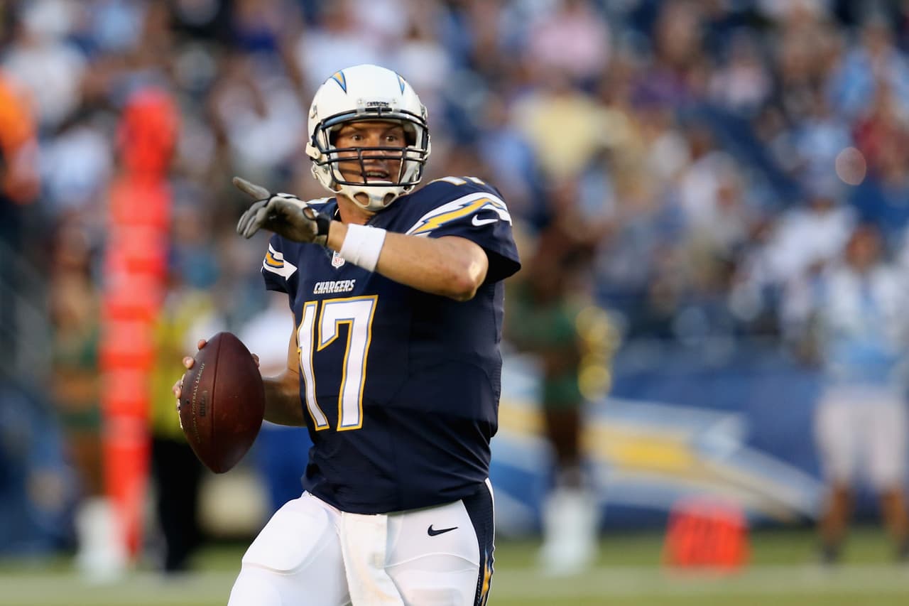 Pese a su veteranía y edad, 37 años, Phillip Rivers representa dignamente a los Chargers
