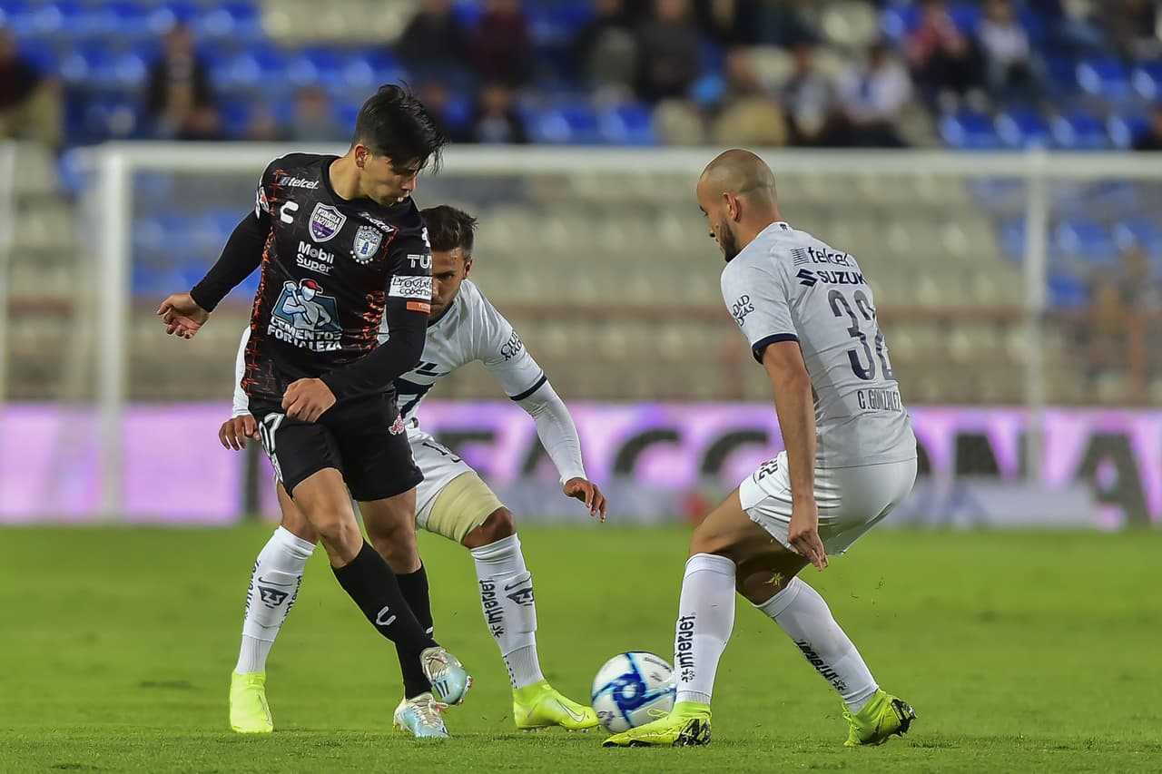 Roberto de la Rosa de 19 años fue el héroe de los hidalguenses con su doblete.