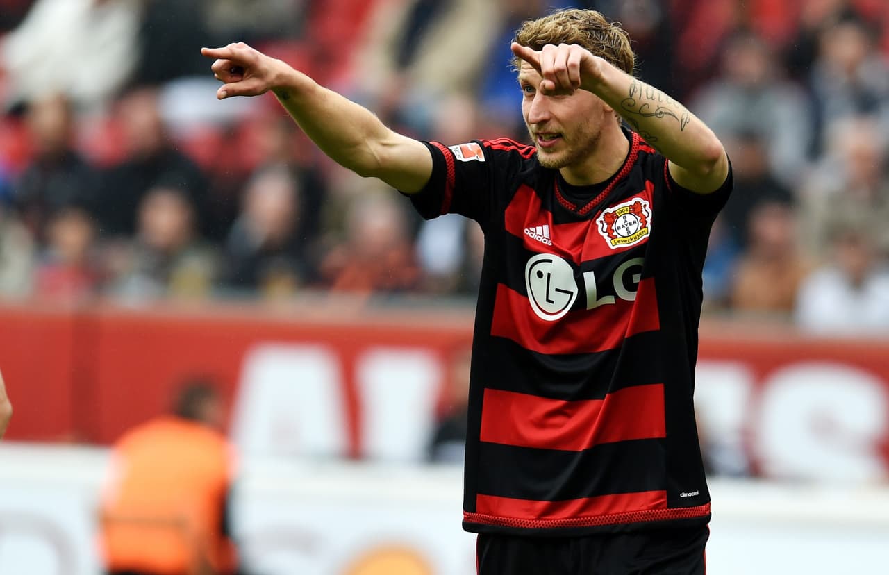 Las trabas con las cuales se podría encontrar el ‘Chicharito’ es tener que competir por un lugar con Stefan Kiessling, Admir Mehmedi y Hakan Calhanoglu.