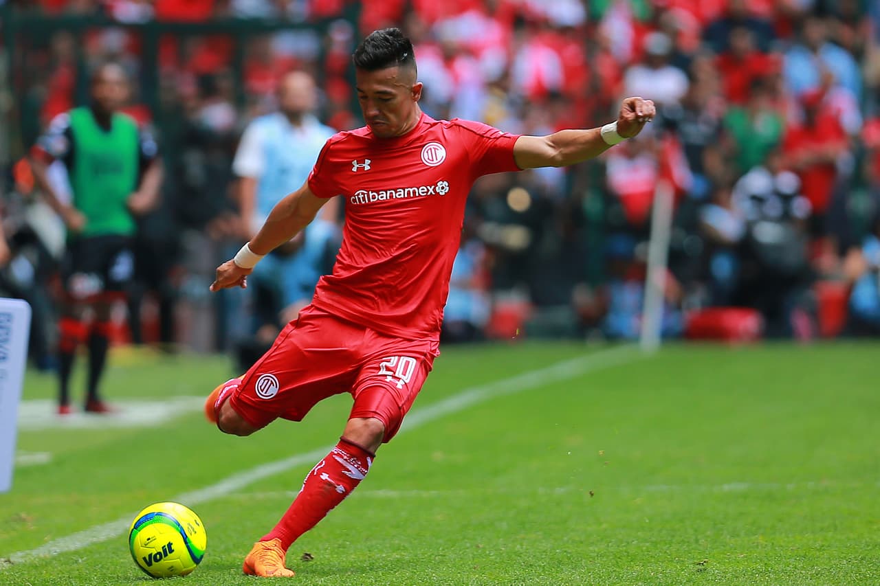 Fernando Uribe estuvo tres años en Toluca y anotó 61 goles, ahora es jugador del Flamengo de Brasil (Getty Images).