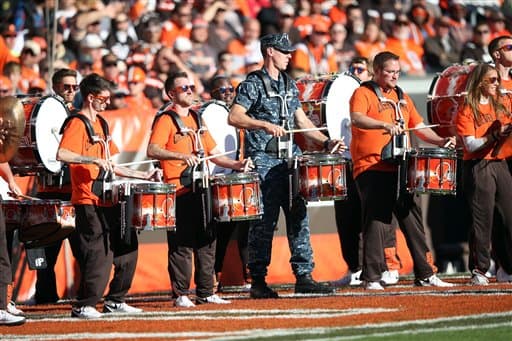 La NFL honró al Ejército de los Estados Unidos de América en la semana 9 de actividad en varios estadios, aquí las mejores imágenes.