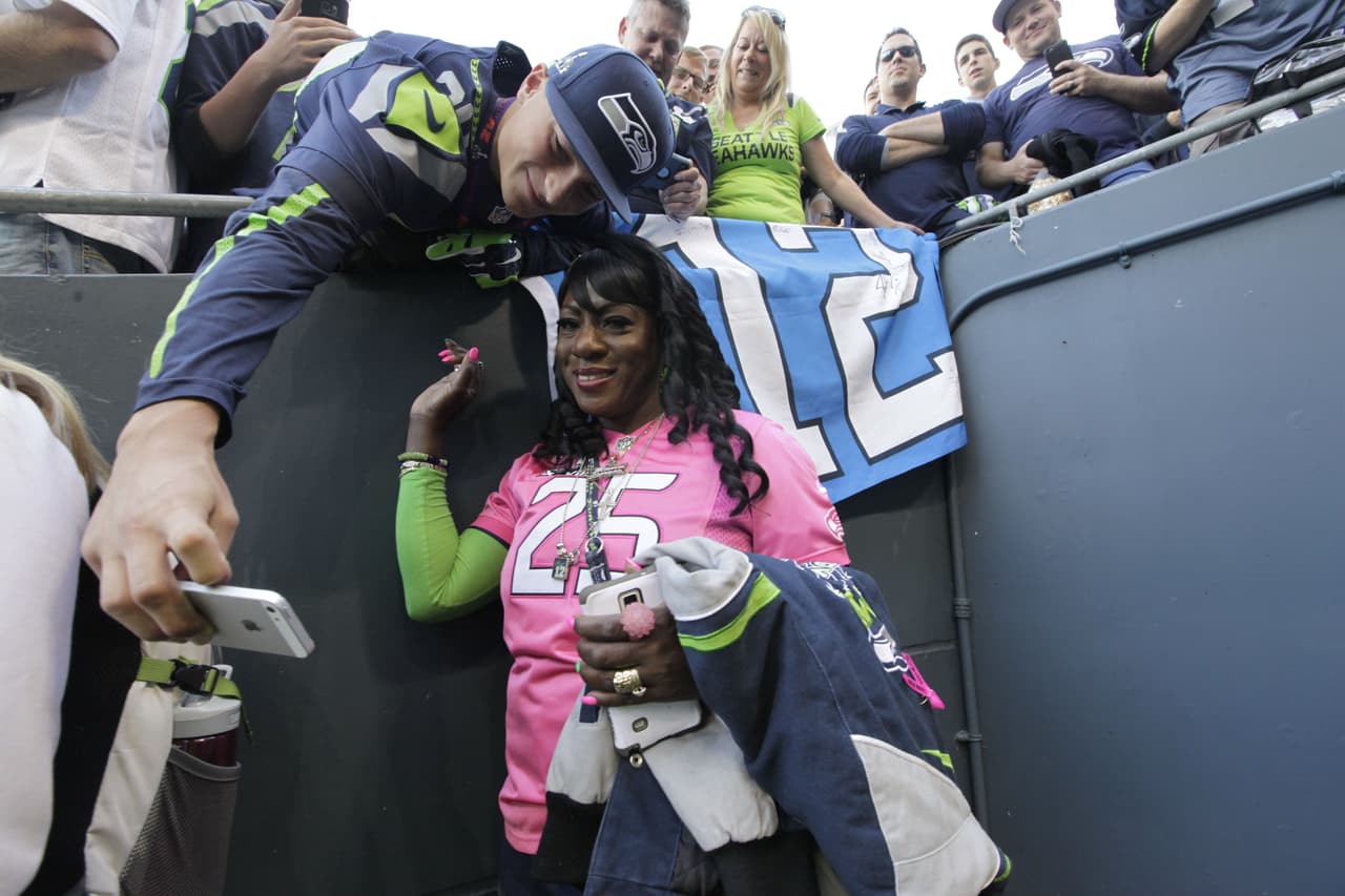 Empezó el mes de la concientización del cáncer de mama y la NFL se pintó de rosa en apoyo a tan noble causa. Checa las mejores imágenes.