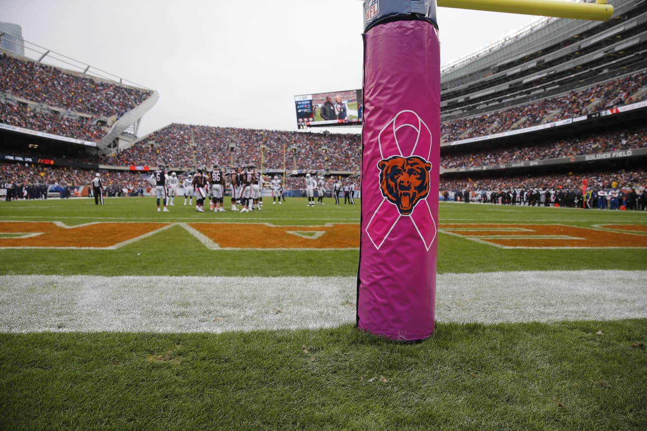 Empezó el mes de la concientización del cáncer de mama y la NFL se pintó de rosa en apoyo a tan noble causa. Checa las mejores imágenes.