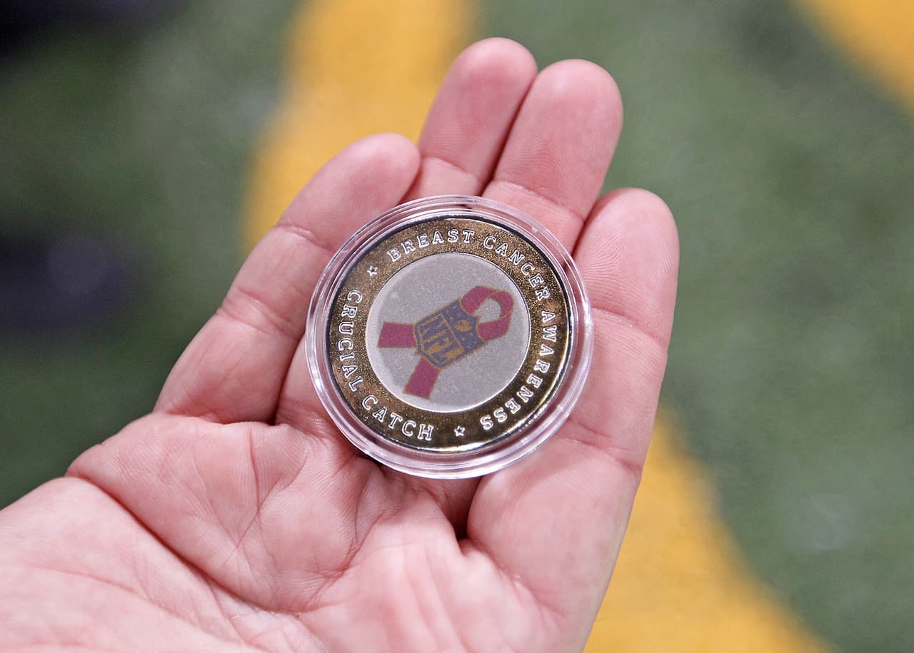 Empezó el mes de la concientización del cáncer de mama y la NFL se pintó de rosa en apoyo a tan noble causa. Checa las mejores imágenes.