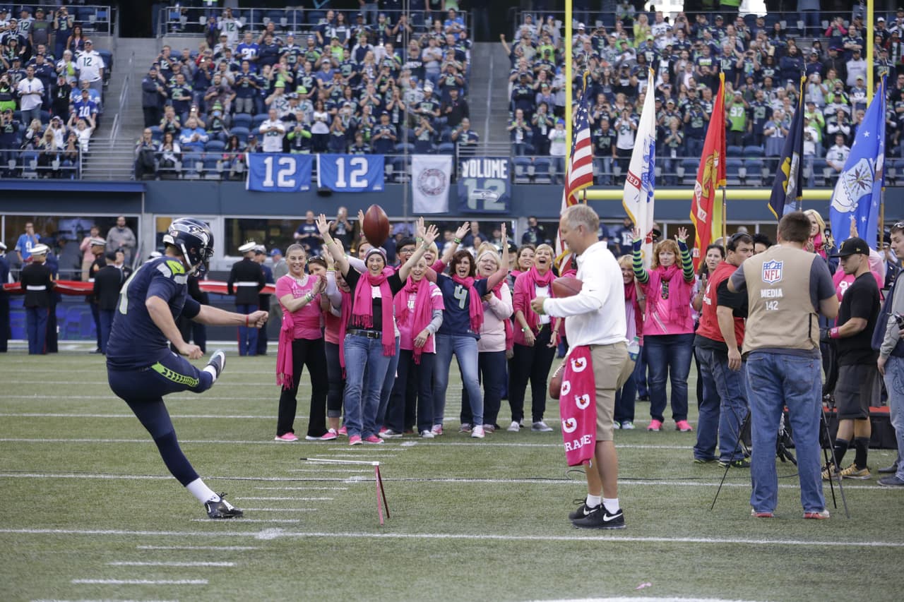 Empezó el mes de la concientización del cáncer de mama y la NFL se pintó de rosa en apoyo a tan noble causa. Checa las mejores imágenes.