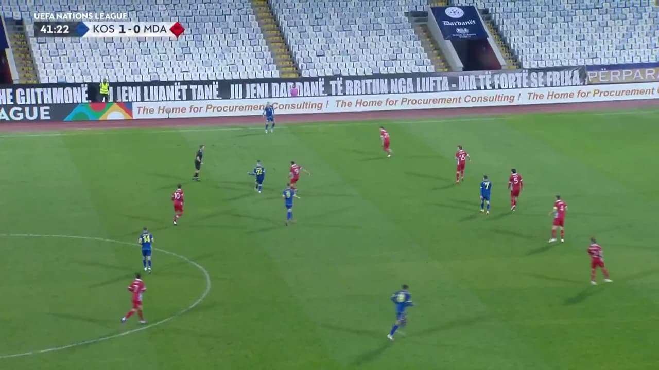 ¡TIRO ATAJADO! disparo por Bersant Celina.