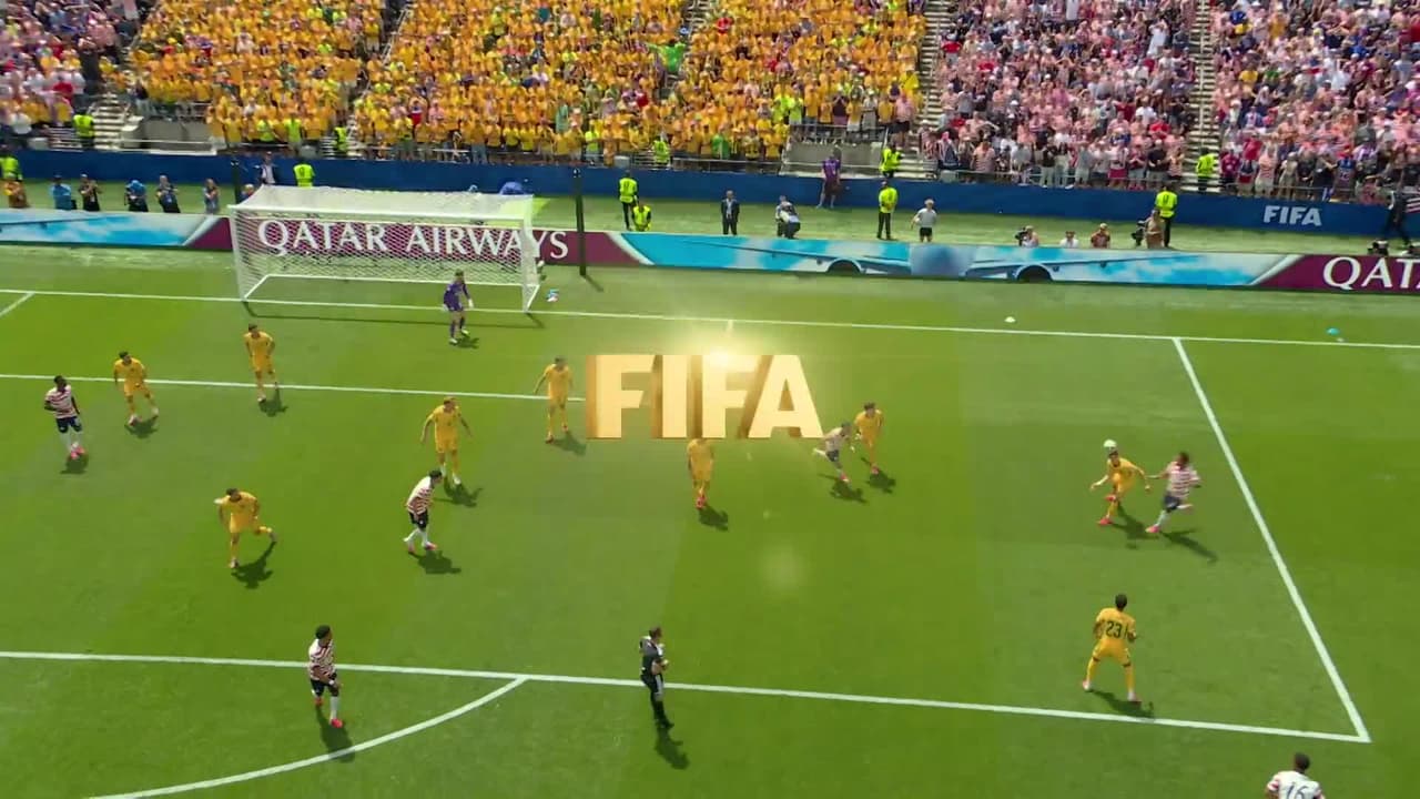 ¡AUTOGOL! de Cameron Burgess para Estados Unidos.