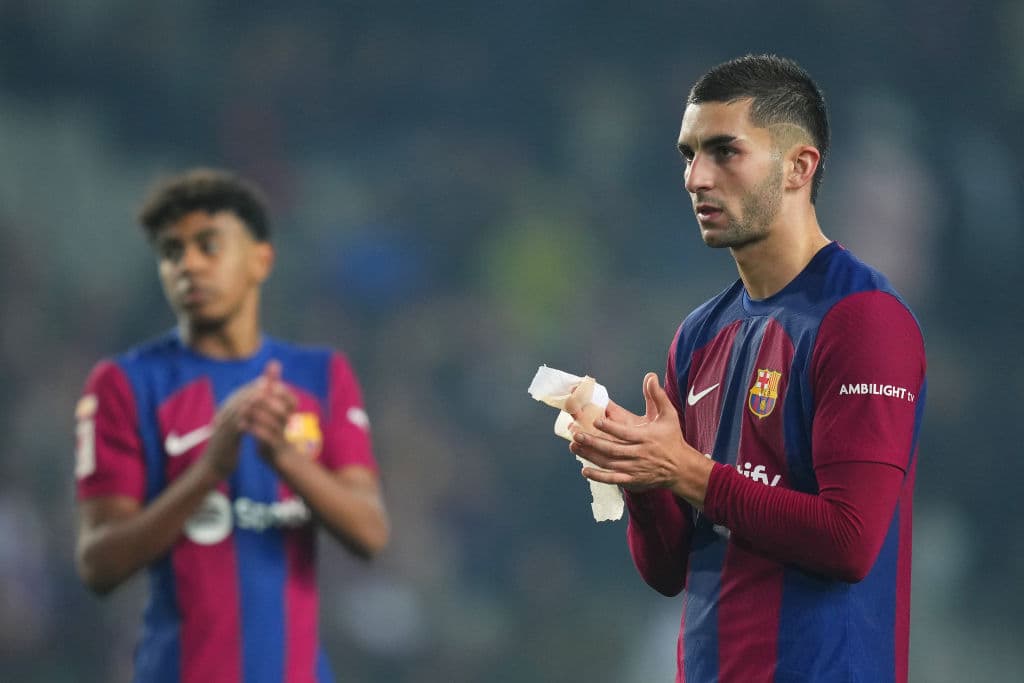 Ferran, Joao Cancelo y Mika Faye, novedades del Barça ante Las Palmas