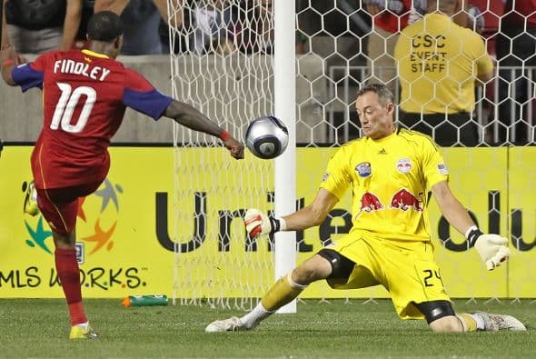 El campeón de liga llegó a 22 sin perder en casa.