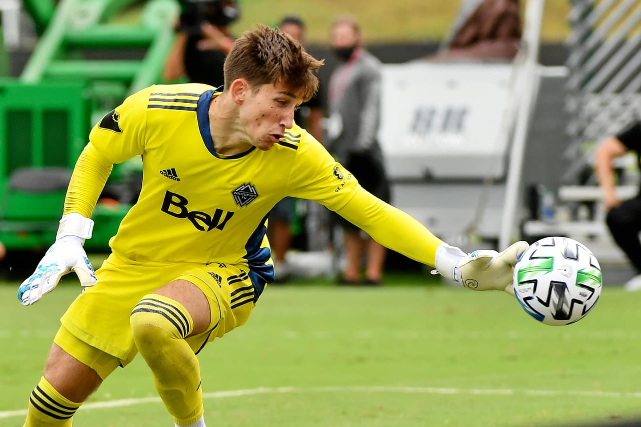 En el arco encontramos a Thomas Hasal, el jovencísimo portero surgido de las divisiones inferiores de Vancouver Whitecaps, que destacó en los recientes partidos del equipo canadiense.