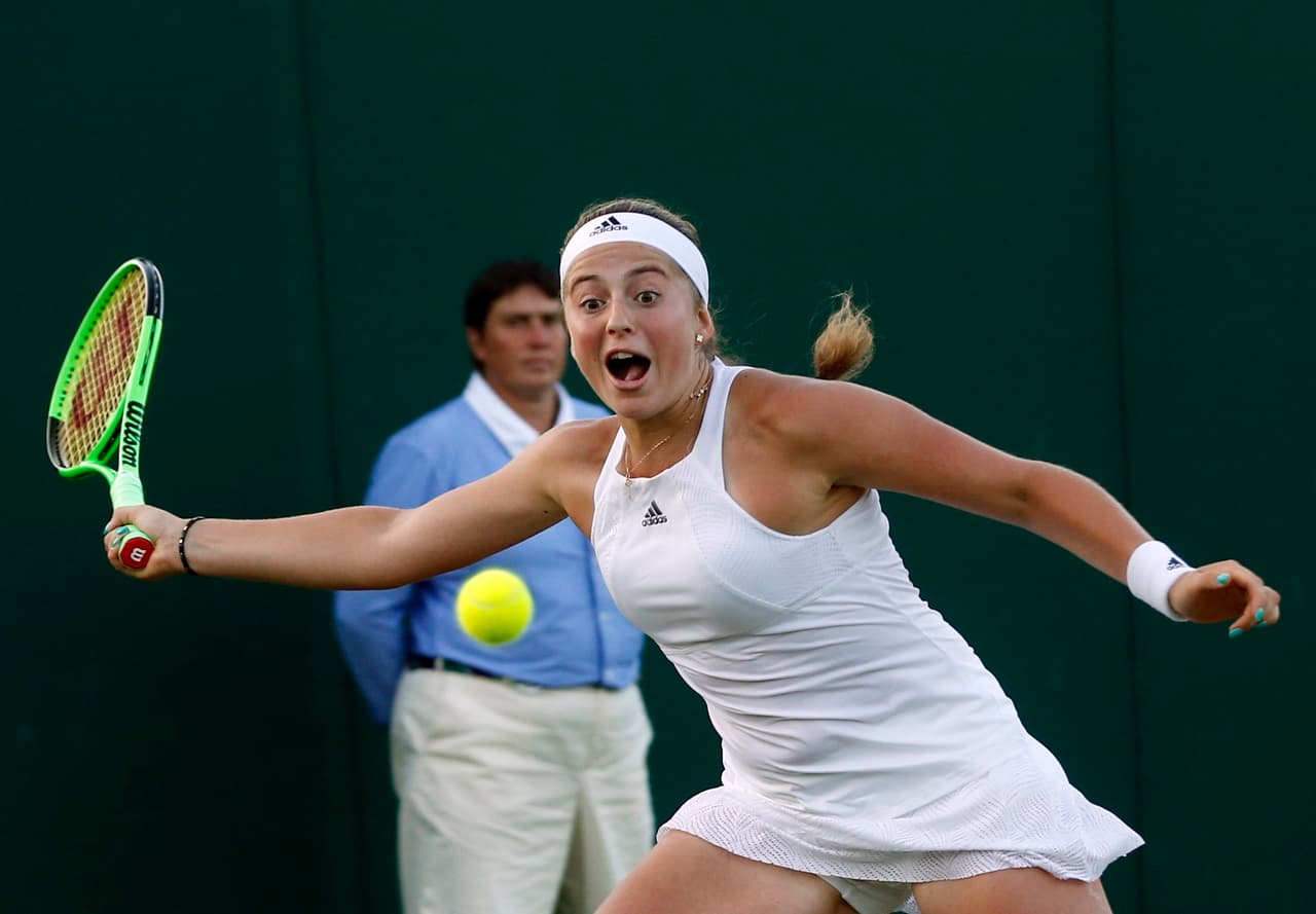 La joven y bella letona Jelena Ostapenko demostró que su título en Roland Garros no fue una casualidad con su triunfo en Wimbledon.
