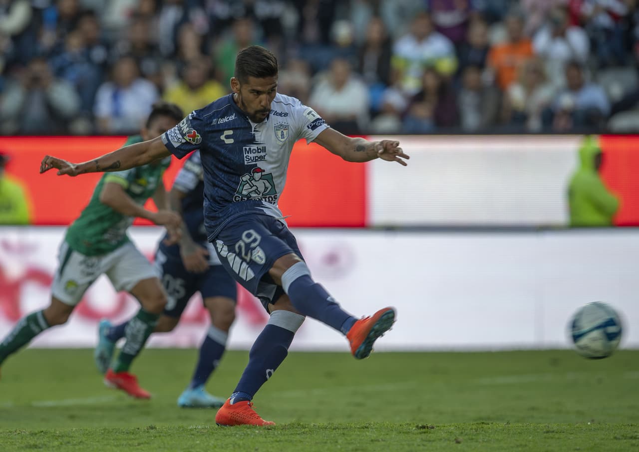 Su primer gol en el presente Apertura 2019 lo marcó ante León en la Fecha 1.