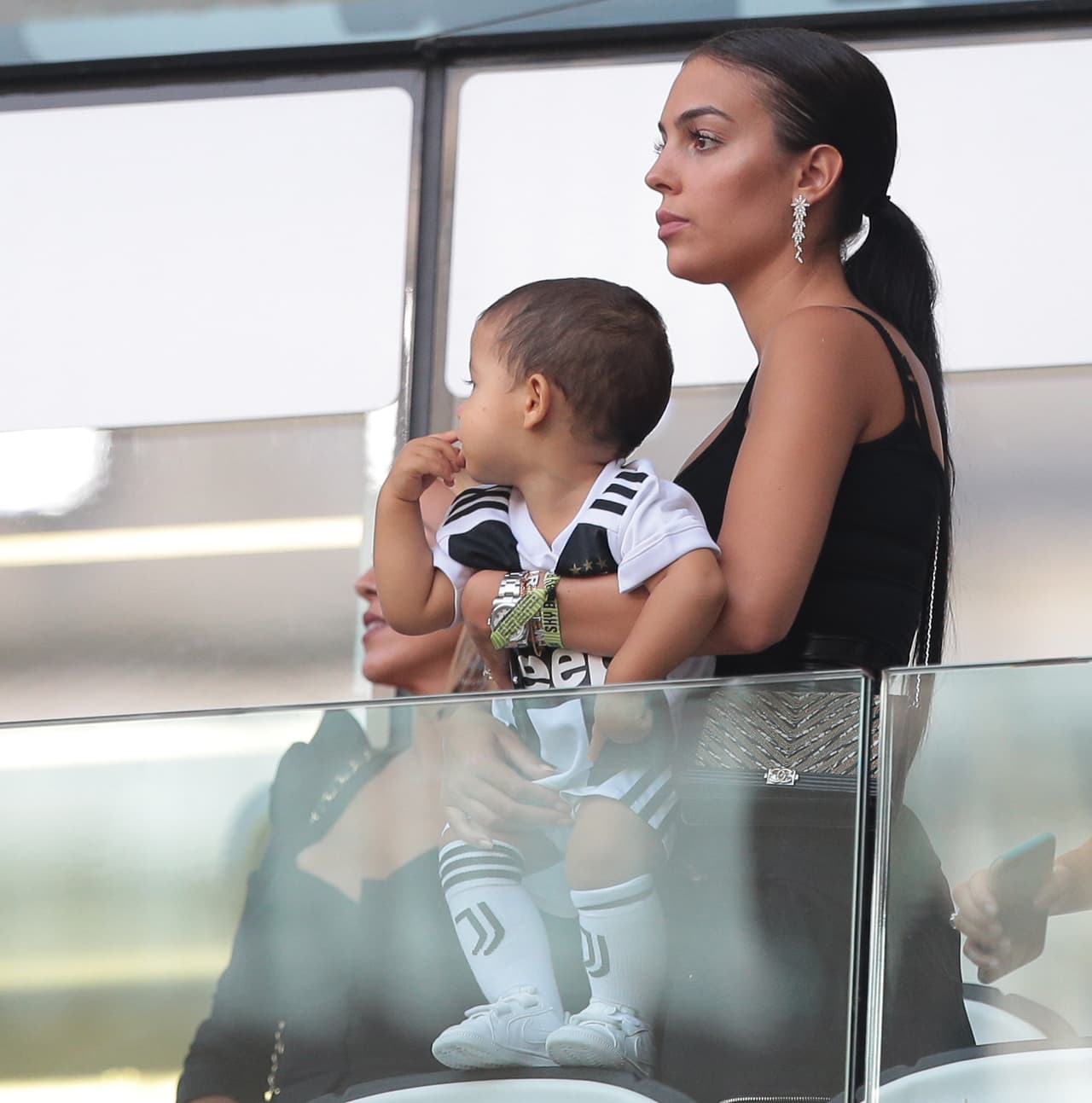 Georgina es la madre de Alana Martina, la menor de sus cuatro hijos y la única que no nació bajo gestación subrogada, es decir, con vientre alquilado.