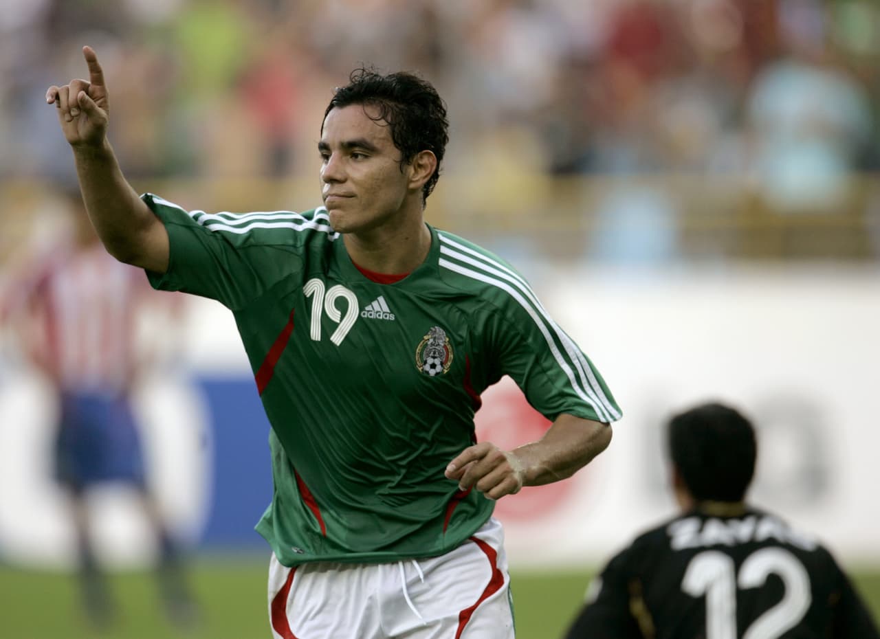 Ómar Bravo anuncia el final de su carrera como futbolista profesional, en un recorrido de 17 años en los que dejó en alto a muchos colores, entre ellos a los del 'Tri', gran razón para tener respeto de los hinchas.