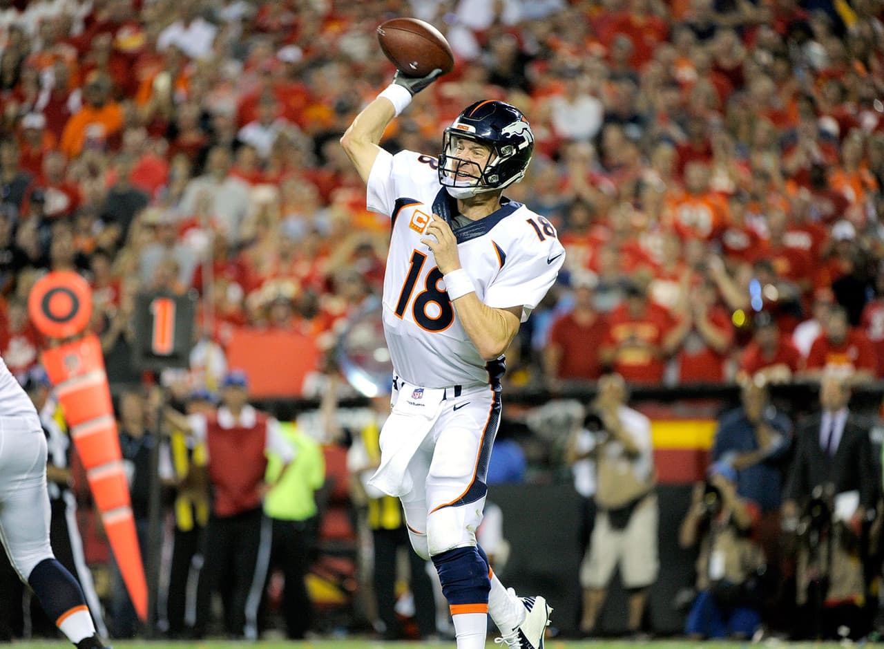 1.- Peyton Manning - $12 millones de dólares.