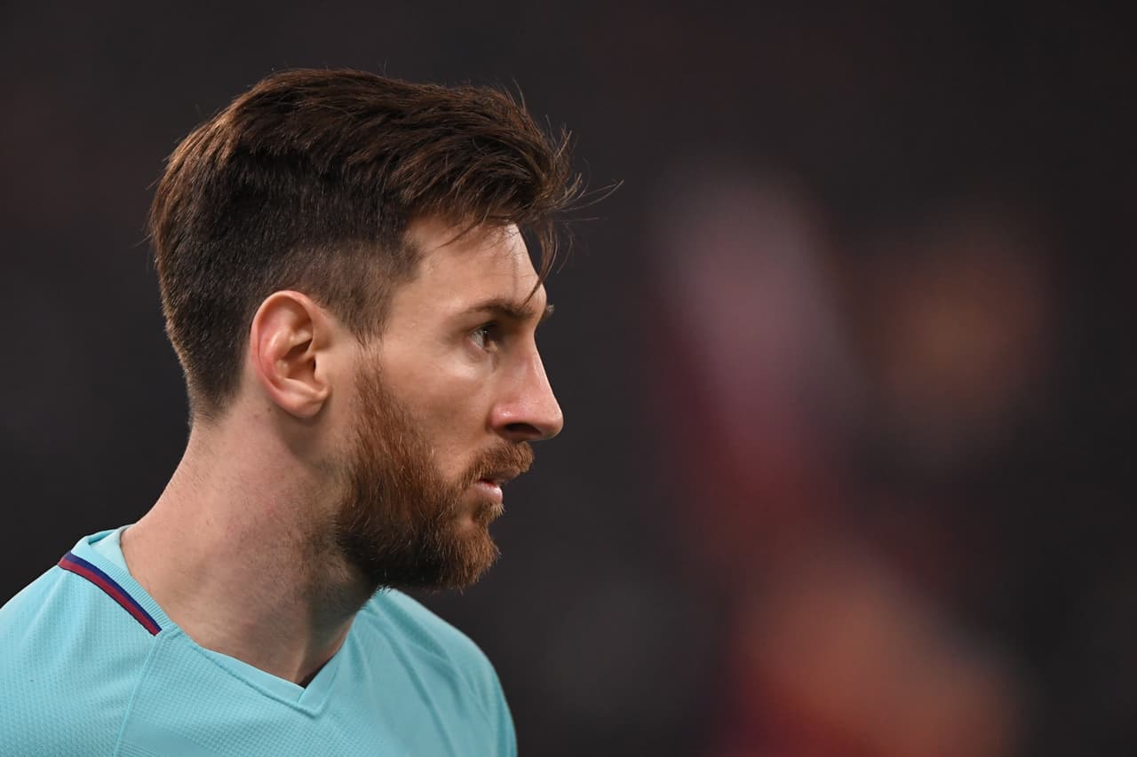 Para muchos analistas este ha sido uno de los peores –sino el peor– partido de Lionel Messi con el F.C. Barcelona, que también tuvo una jornada para el olvido. El crack argentino se robó la atención al no poder liderar a su equipo. Frustrado, con rabia, triste, así fue el rostro de 'La Pulga' en el Olímpico de Roma.