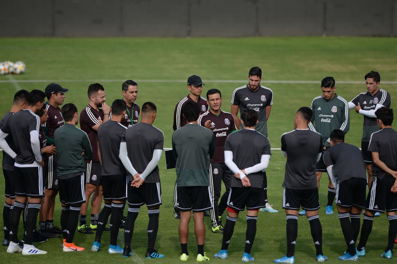 Sin Alexis Vega y Mozo, Chivas aporta 7 jugadores al Tri Sub-23