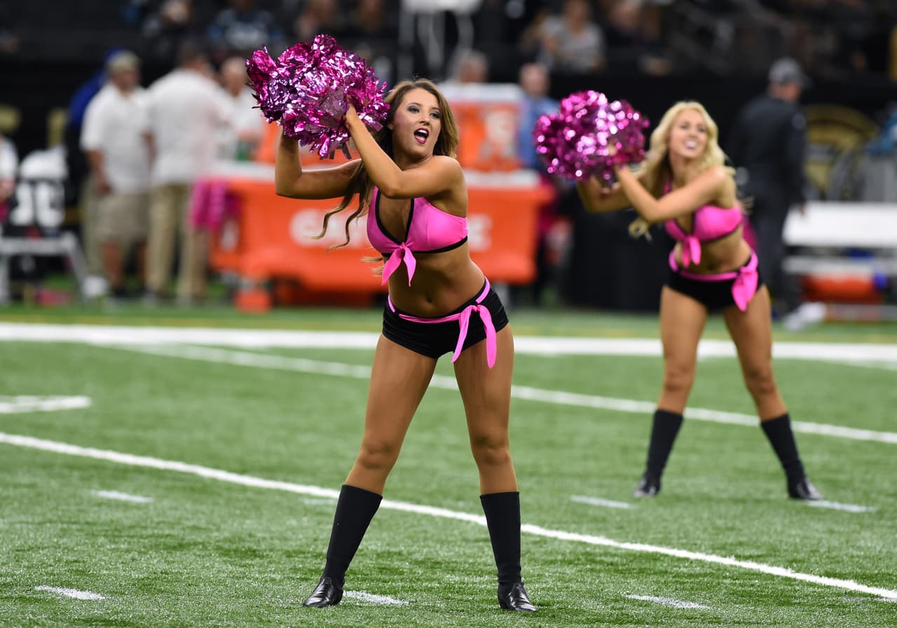 Las porristas de los Tampa Bay Buccaneers se unieron a la causa.