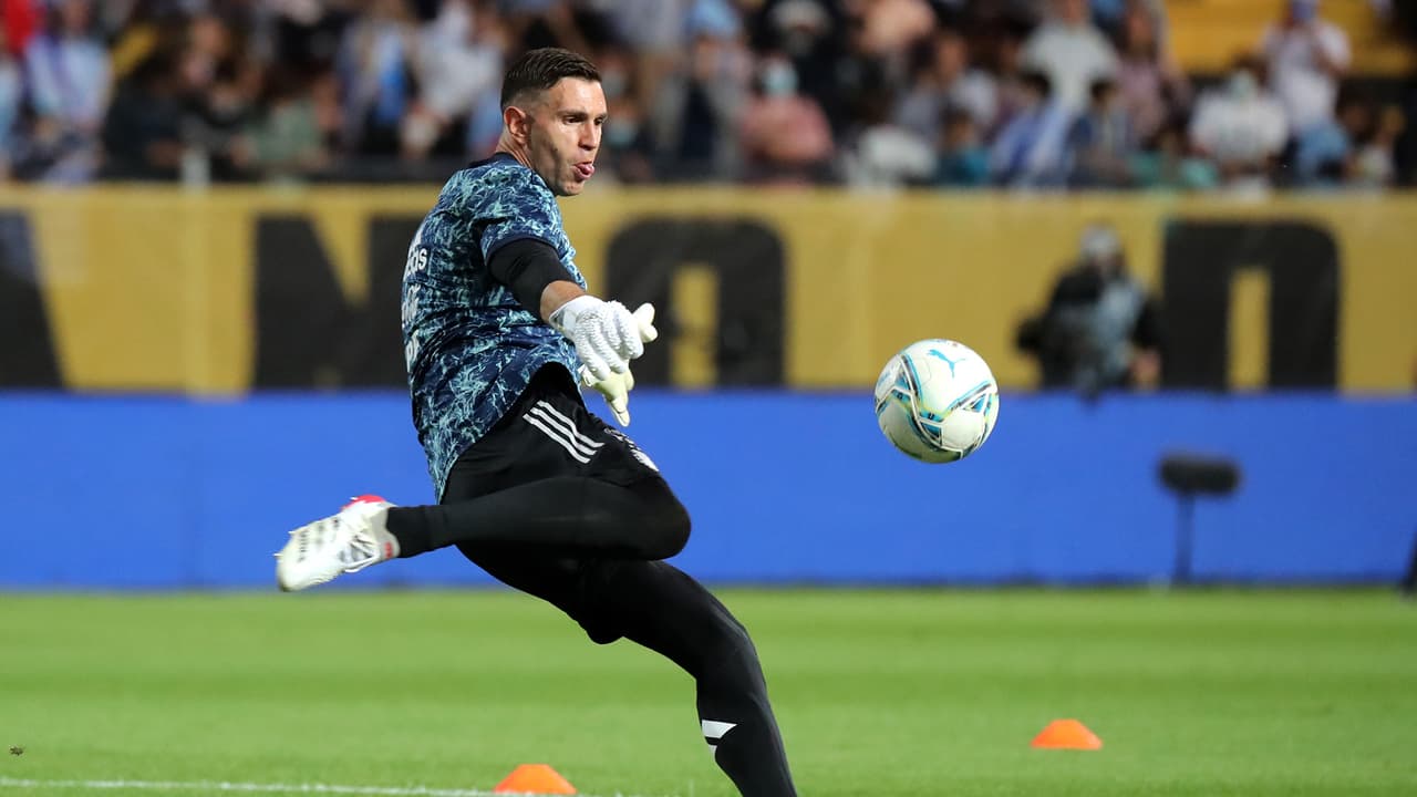 'Dibu' Martínez enciende las alarmas de la Selección de Argentina a días de Qatar 2022