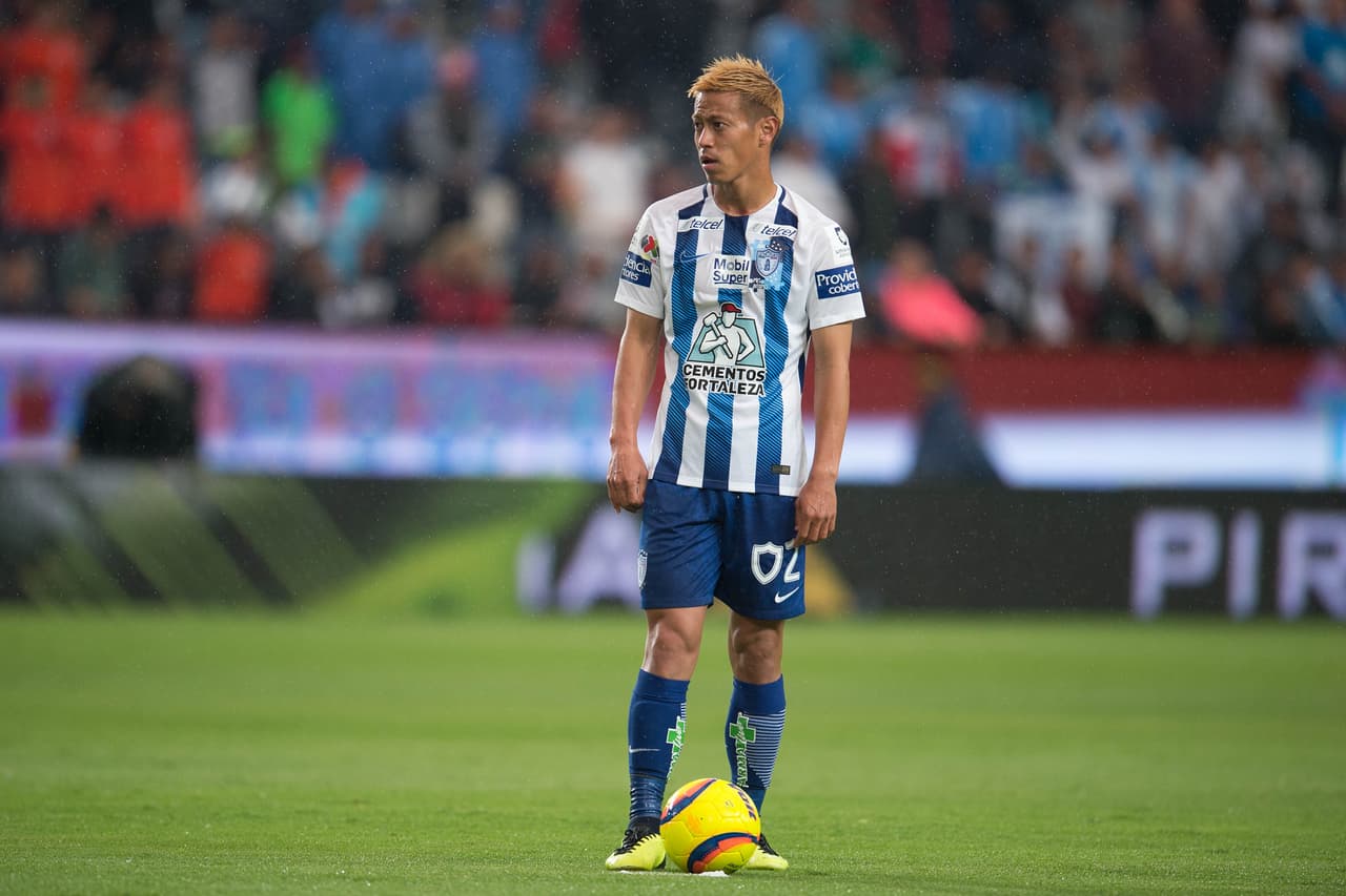 Keisuke Honda no pudo 'mojar' en casa para entrar tranquilamente a la 'Fiesta Grande' del Clausura 2018.