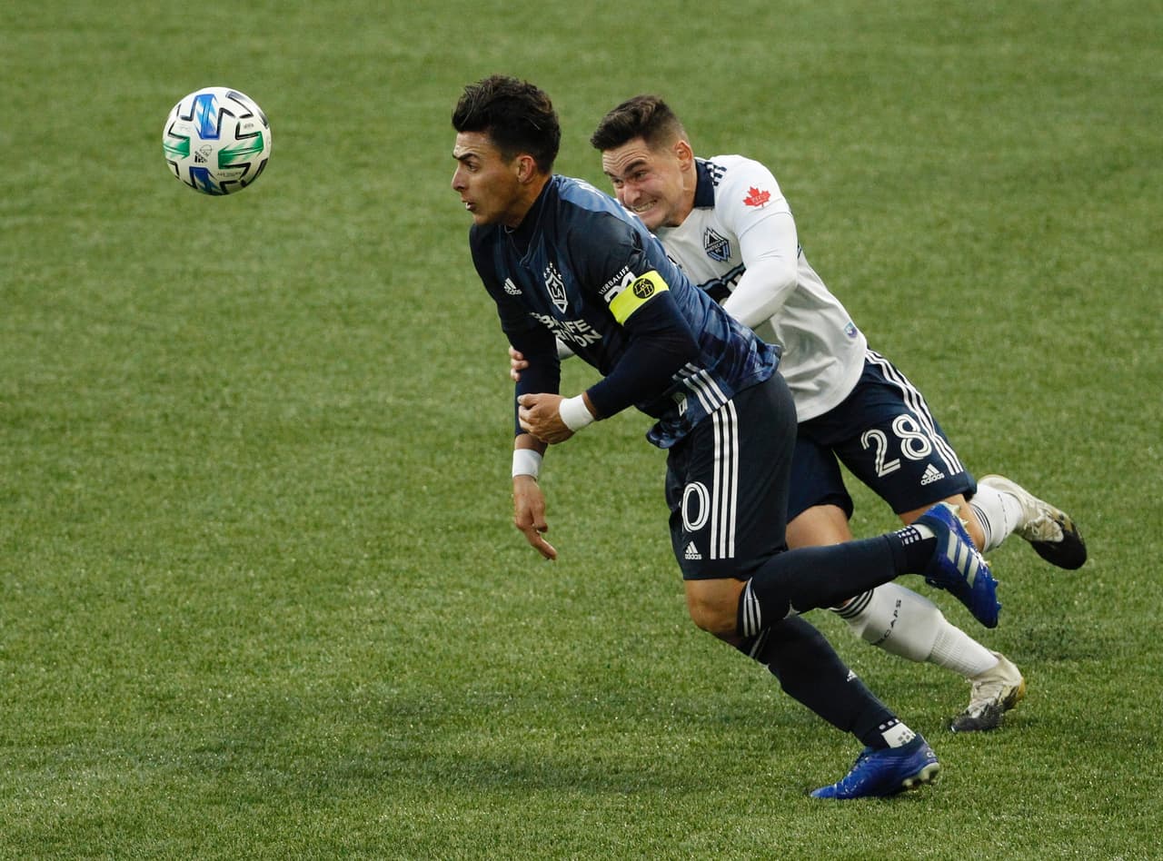 Con doblete de Fredy Montero y gol de Lucas Cavallini, los Vancouver Whitecaps golean 3-0 al LA Galaxy en casa.