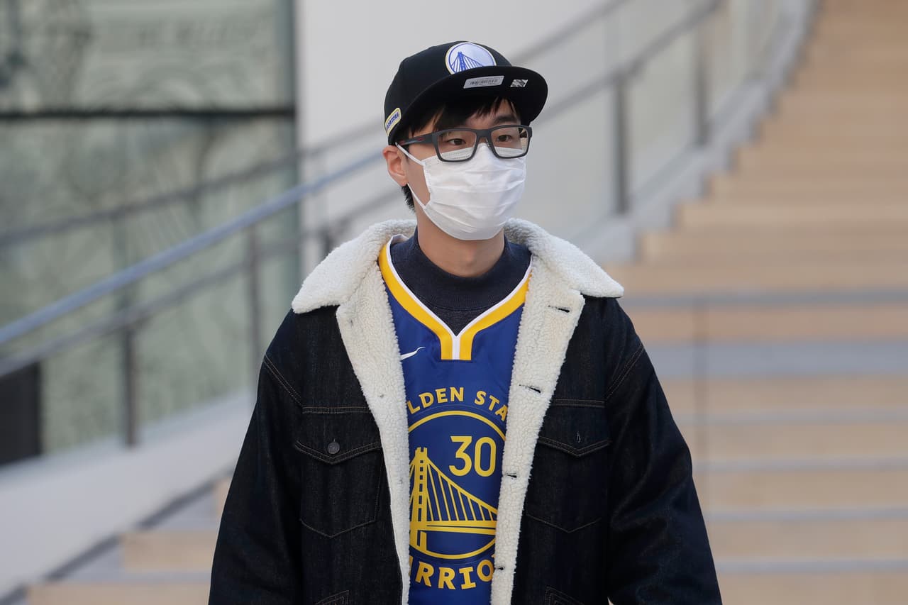 Ligas estadounidenses planean restringir el acceso a los vestidores