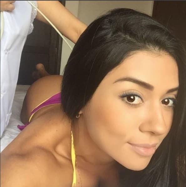 Le espectacular y exuberante modelo brasileña cumplió su promesa de desnudarse si el Palmeiras ganaba la Copa de Brasil, luego de que su equipo favorito derrotara a Santos en la final.