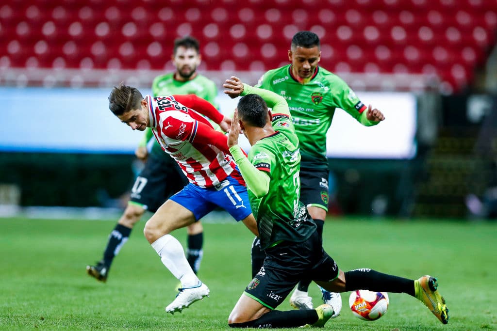 Lezcano (10’) abrió el marcador para adelantar al cuadro fronterizo y Ariel Matías crecía la ventaja al 29’. JJ Macías (77’) apareció para descontar en la segunda mitad. El Rebaño sólo acumula dos derrotas y dos empates. En la siguiente fecha, Chivas visitará al León y Bravos hará lo propio ante Puebla.