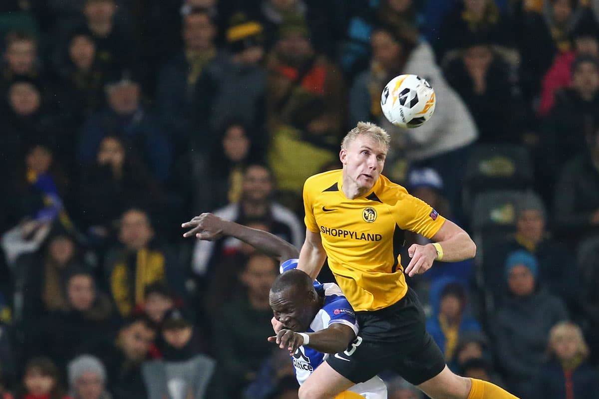 Jesús 'Tecatito' Corona disputó 84 minutos en el triunfo de los Dragones con doblete de Aboubakar en su visita ante Young Boys.