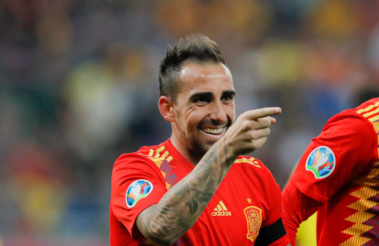 España venció a Rumania 2-1 en Bucarest gracias a los goles de Paco Alcácer y Sergio Ramos. Para los rumanos descontó Florin Andone, que pasó gran parte de su carrera en el país ibérico.