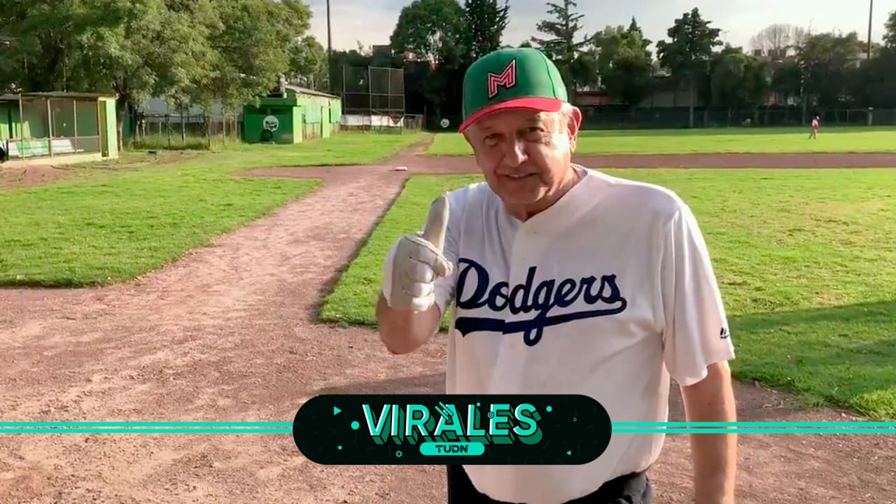 Presidente de México va con los Dodgers y dice que Urías "nos sacó del hoyo"