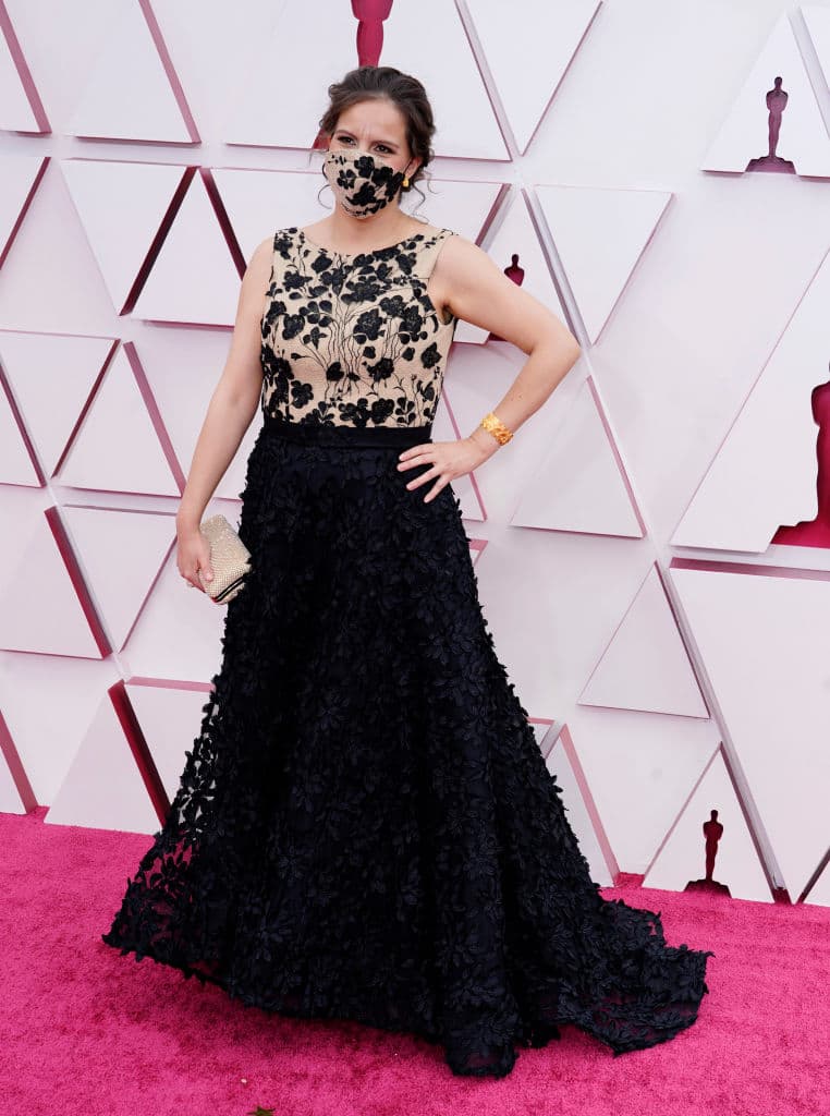 Michelle fue vestida por el diseñador Claver Munguía y su cubrebocas iba a juego con su atuendo.