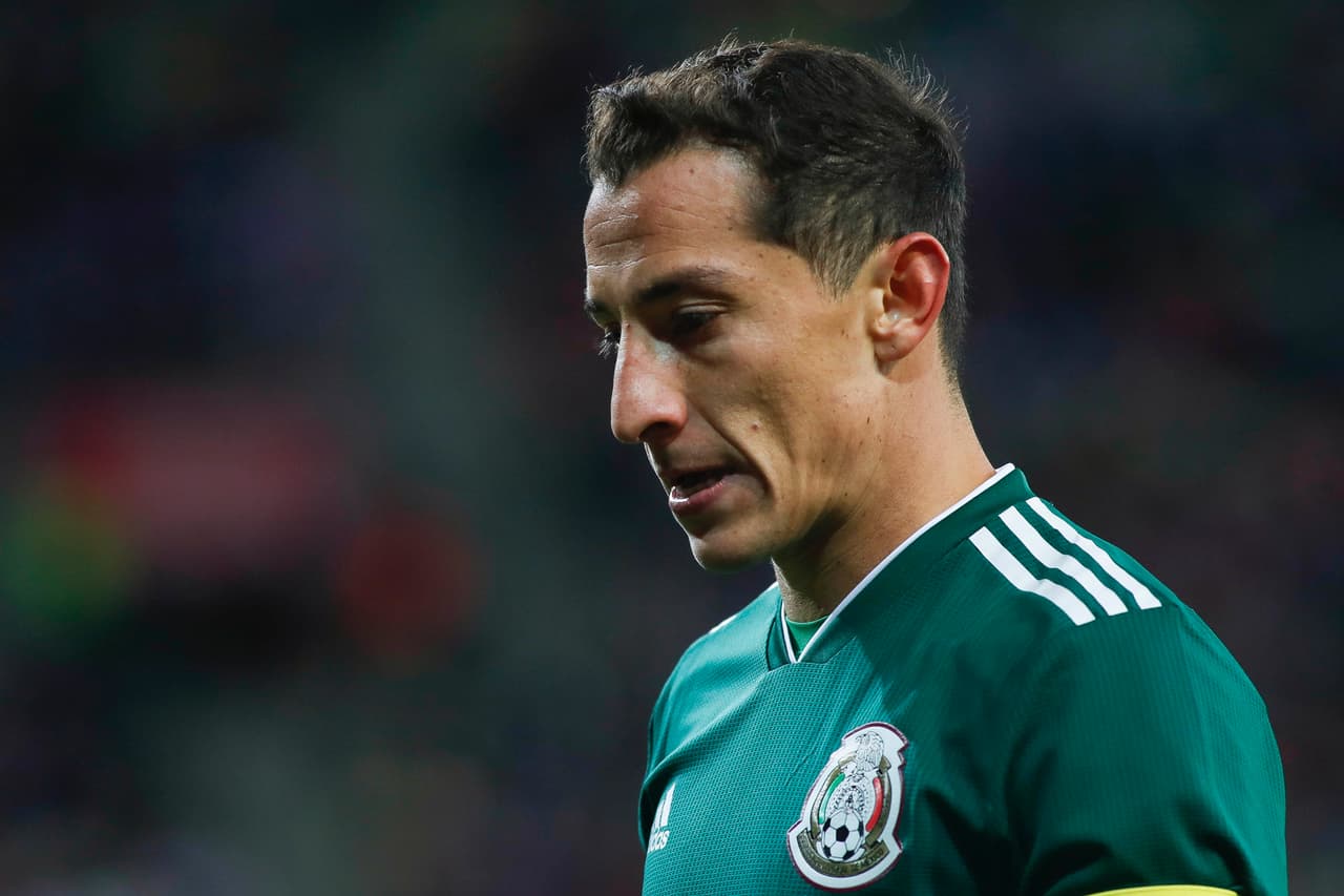 Andrés Guardado lleva la batuta futbolística y anínima de este grupo. Estupendo su partido al lado de Jonathan - 8