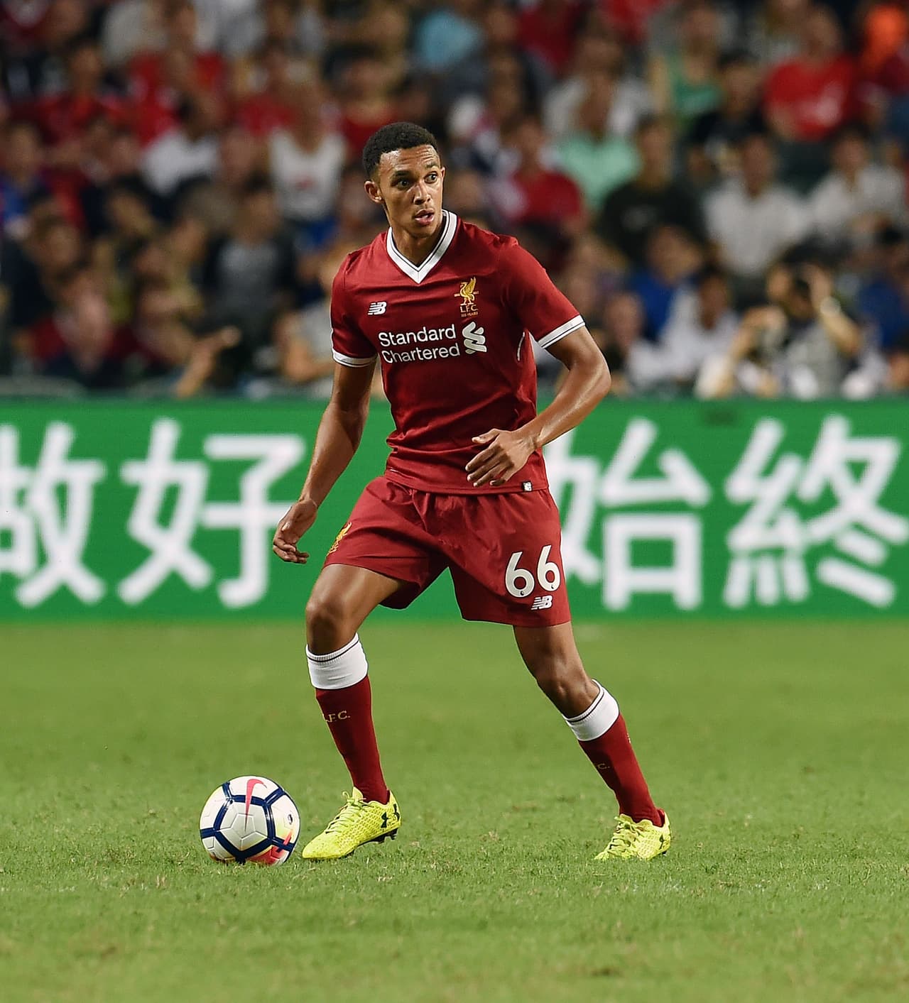 Con 18 años, en la pretemporada ya ha demostrado su gran calidad en el juego de ataque y se espera que se consolido aún más en el presente curso.