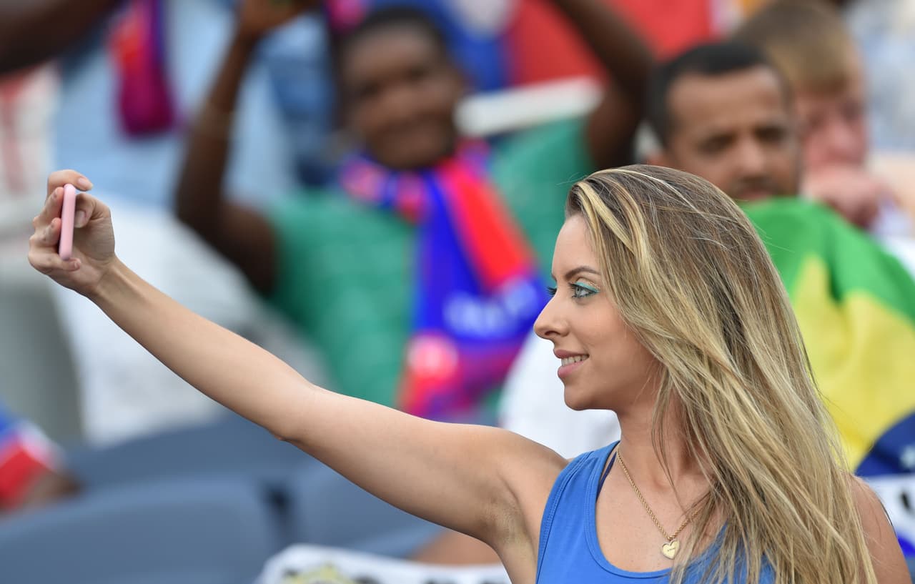 Belleza en las tribunas, una característica en la Copa América Centenario.