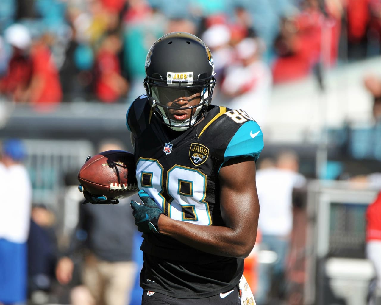 Allen Hurns firma millonario contrato con Jaguars