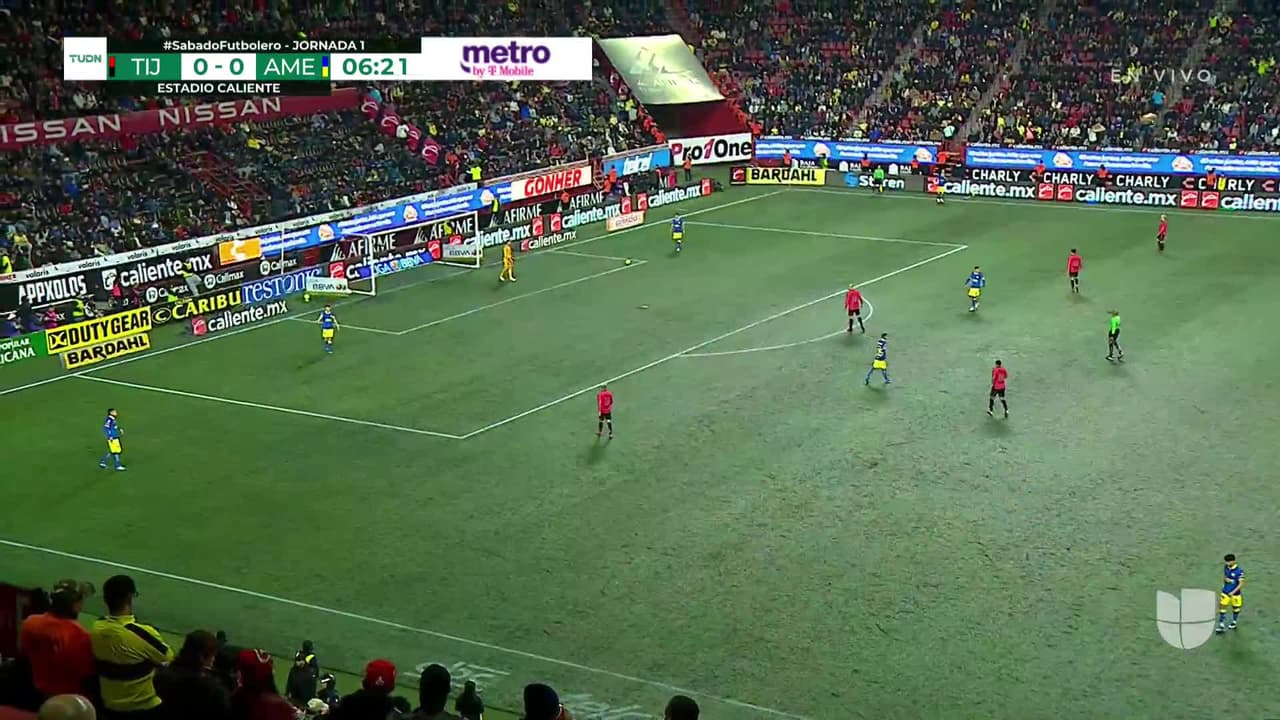 ¡TIRO ATAJADO! disparo por Christian Rivera.