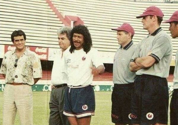 El guardameta colombiano tuvo un paso breve con los Tiburones Rojos de Veracruz entre el Invierno 1997 y Verano 1998.
