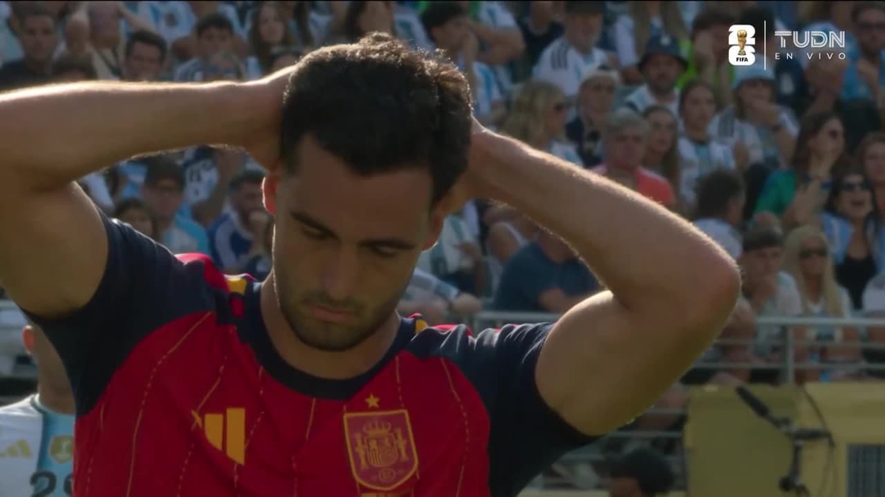 ¡Imperdonable esta falla de Mikel Merino vs. Argentina en los tiempos extras!