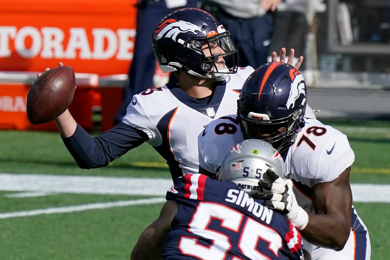 Los Broncos derrotan a los Patriots de Bellichick en Nueva Inglaterra 18-12.
