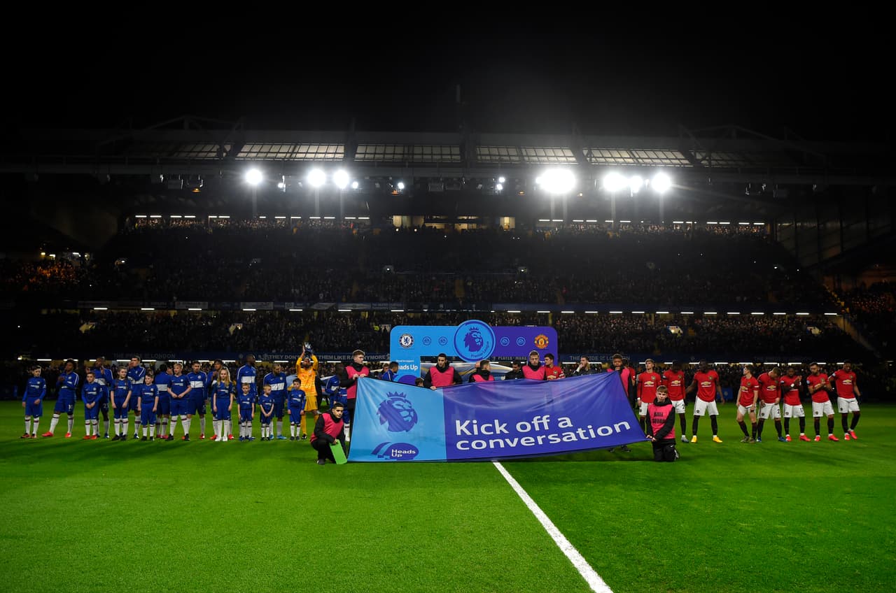 Chelsea le hizo los honores al Manchester United en Stamford Bridge para cerrar la jornada de la Premier League.