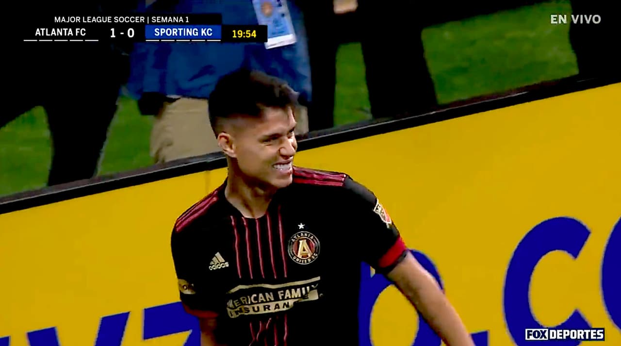 ¡Delicadeza y golazo! Josef Martínez sirve de taquito y Luiz Araújo define de 'crack'