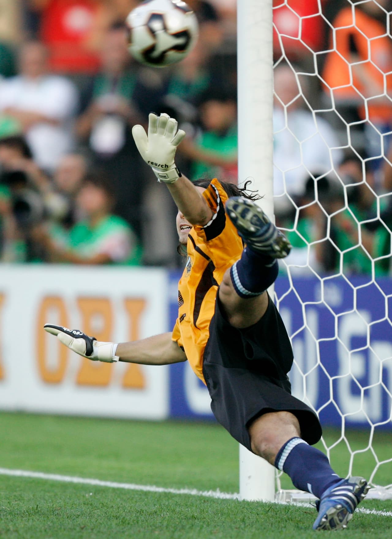 Su 'Panenka' fue el 5-5 de la serie de tiros penales en semifinales frente a la Argentina. Engañó a Germán Lux.