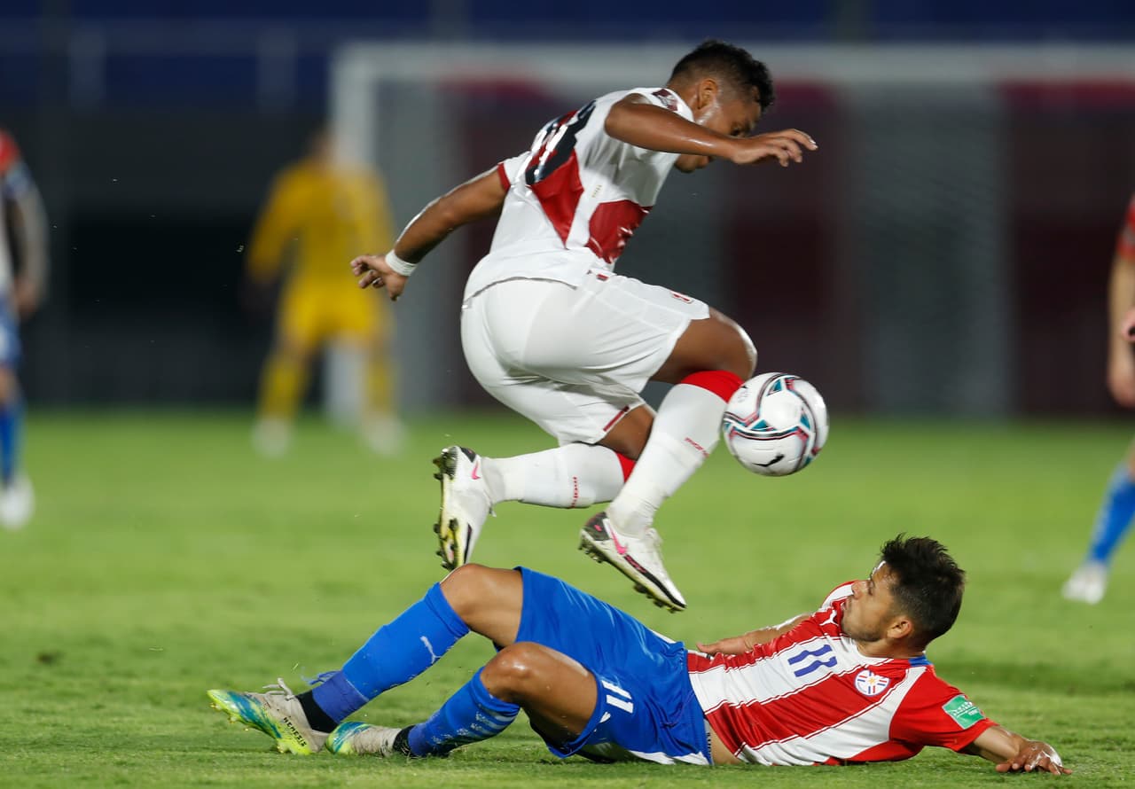 Con dobletes de Ángel Romero y André Carrillo Perú y Paraguay reparten puntos y se conforman con una unidad.