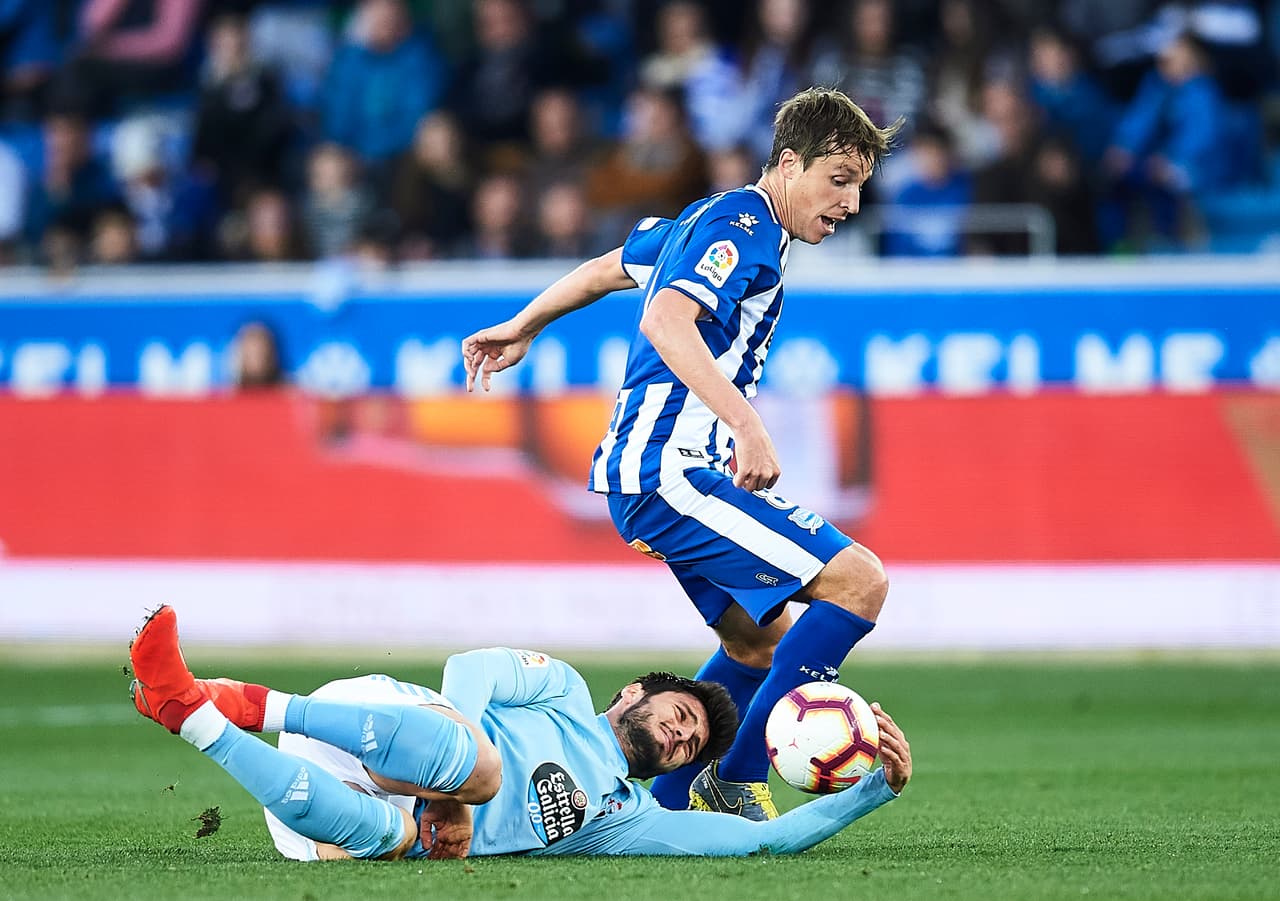 Por la jornada 25 de La Liga, el Deportivo Alavés y el Celta de Vigo igualaron por 0-0 en Mendizorroza en un partido en el que Néstor Araújo jugó todos los minutos. Ahora el equipo gallego suma 25 puntos, peleando por la permanencia, mientras que los vascos tienen 37.